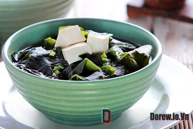 Canh rong biển nấu tôm