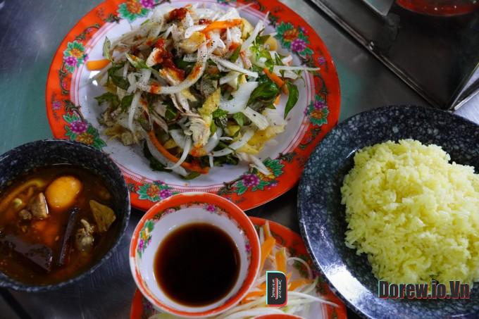 Cơm gà Bà Buội