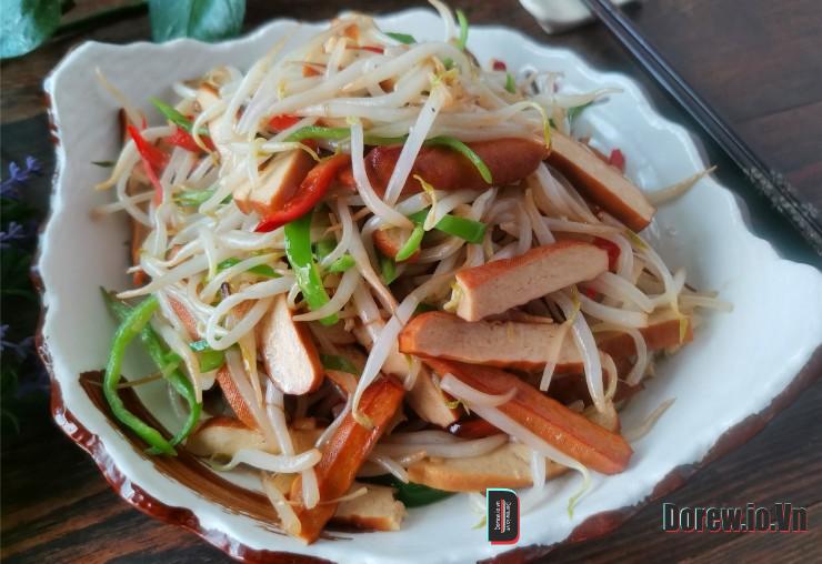 Giá đỗ xào đậu phụ khô và ớt ngọt
