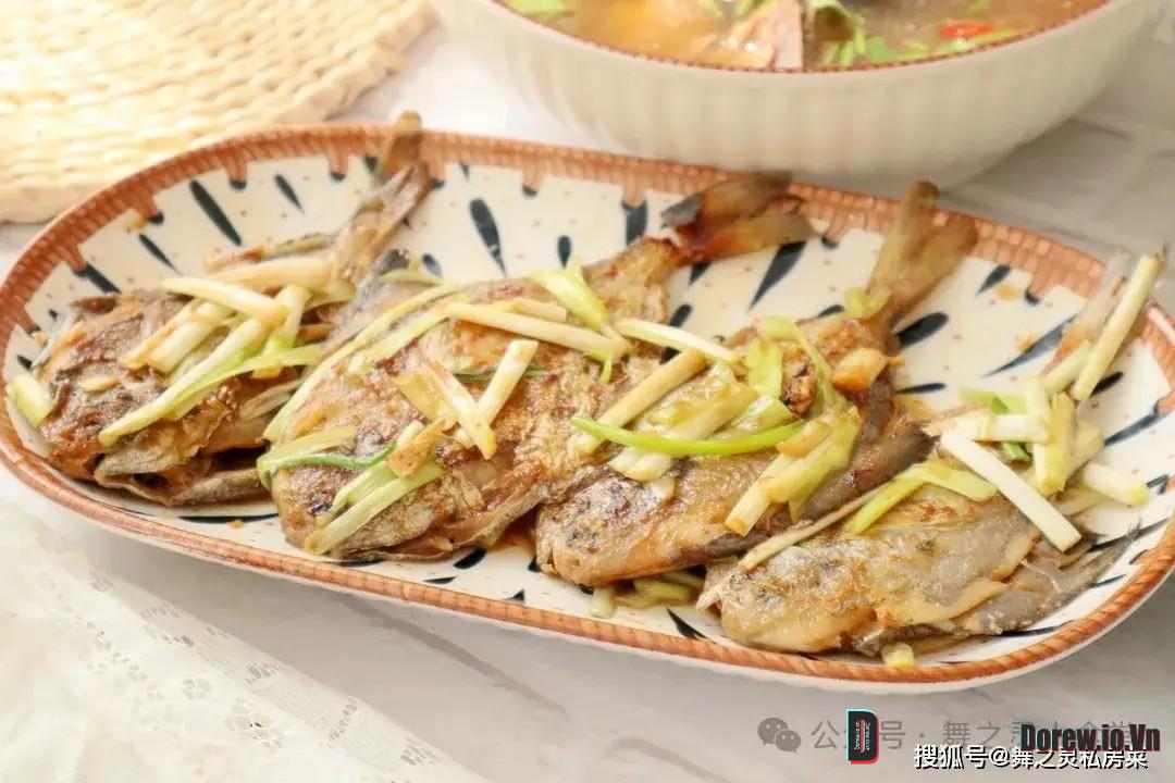 Cá Chim Kho Hẹ