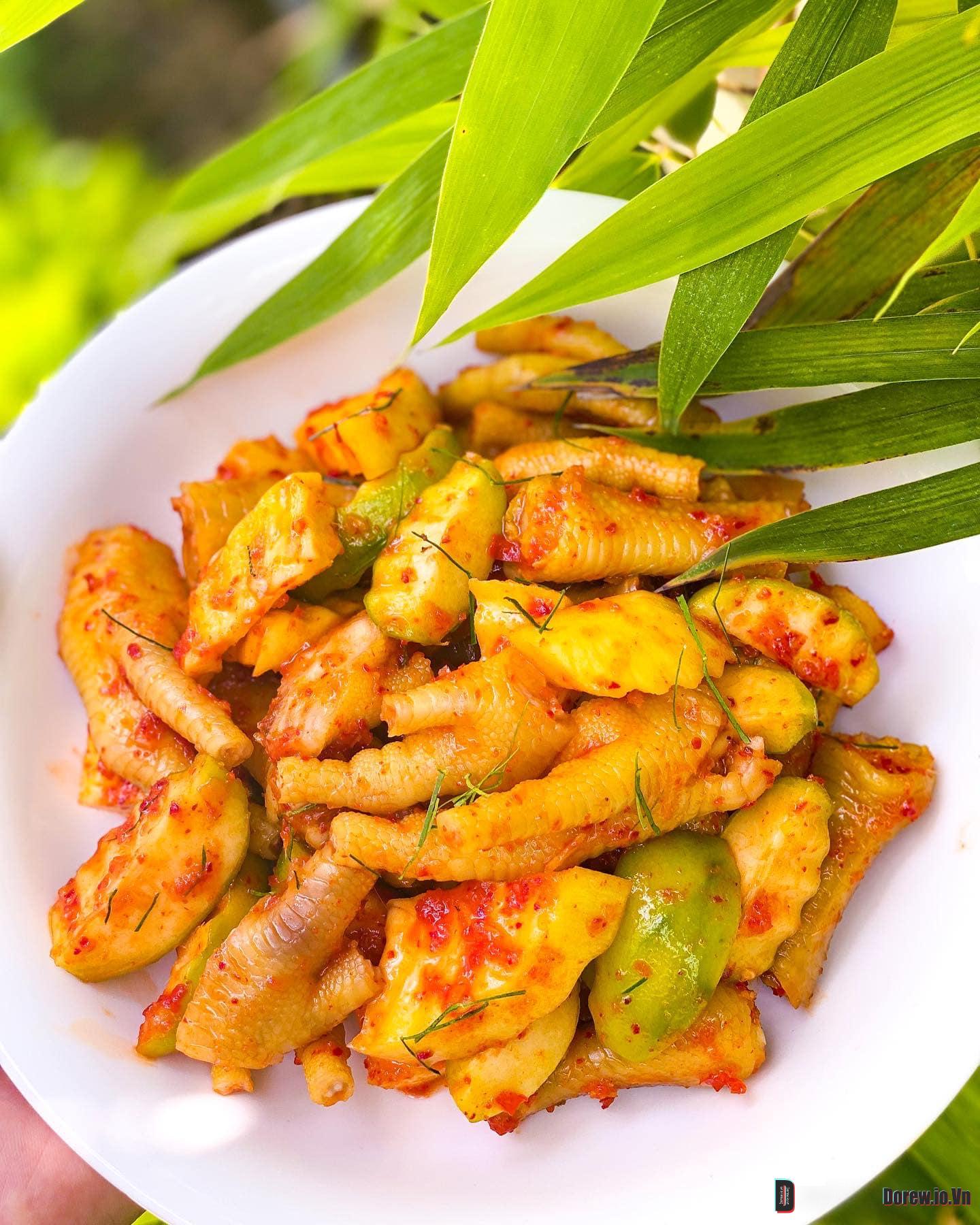 Chân gà sốt thái
