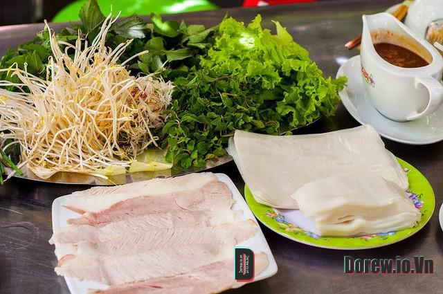Bánh tráng cuốn thịt heo