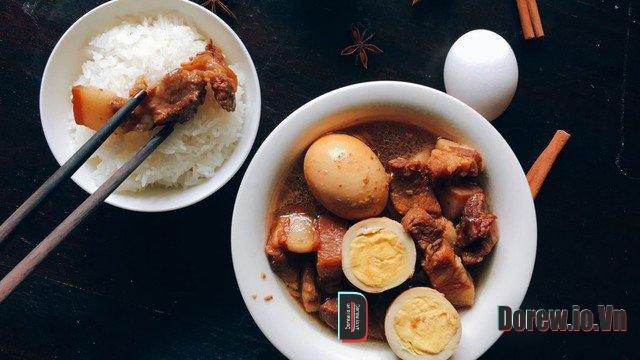 Thịt Kho Trứng Tiêu Sọ