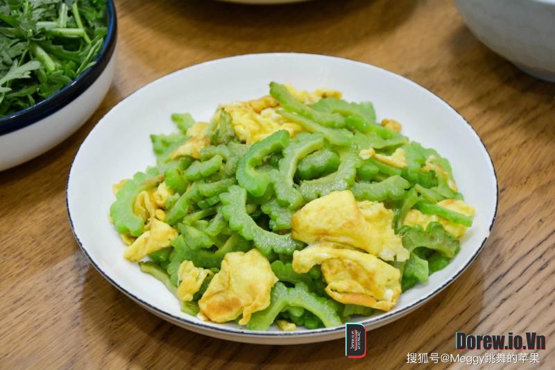 Trứng xào mướp đắng