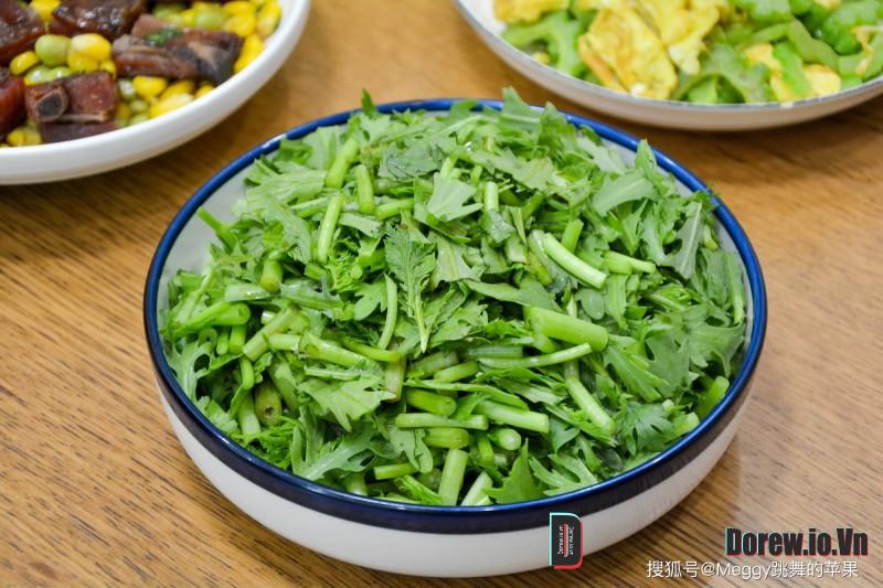 Tần ô trộn sốt hải sản