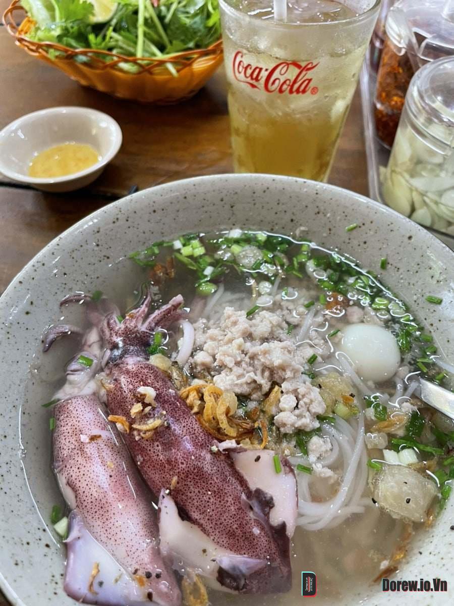 Hủ tiếu mực