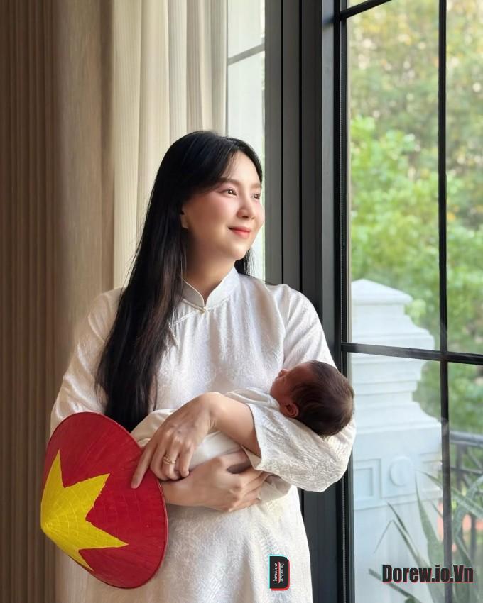 Bốn mâm cơm nhà khi ở cữ của Mai Ngọc