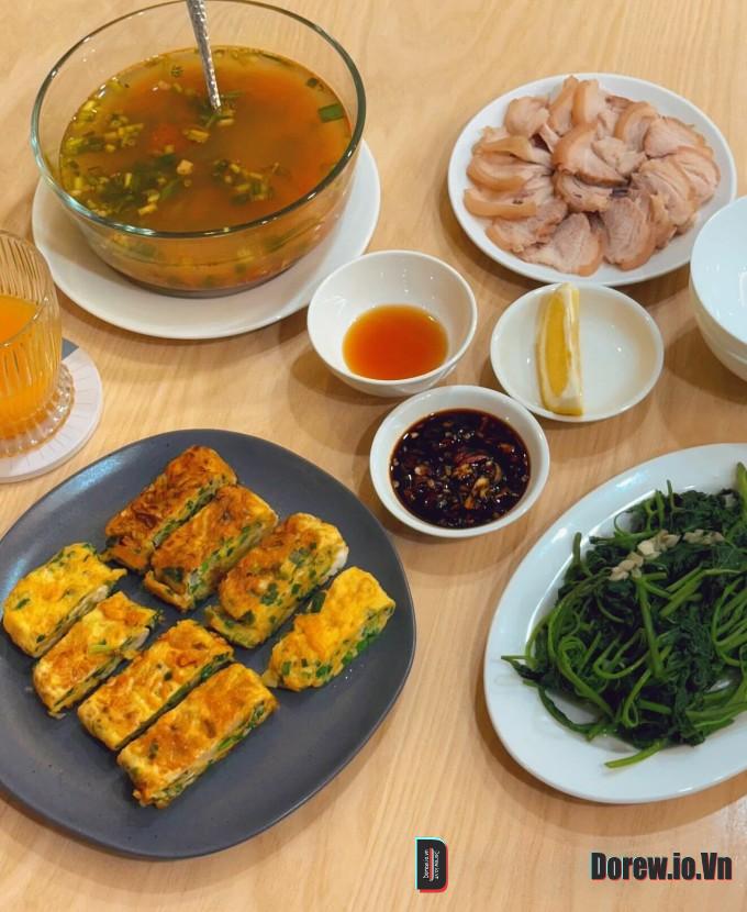 Một mâm cơm nhà của Mai Ngọc trước khi sinh