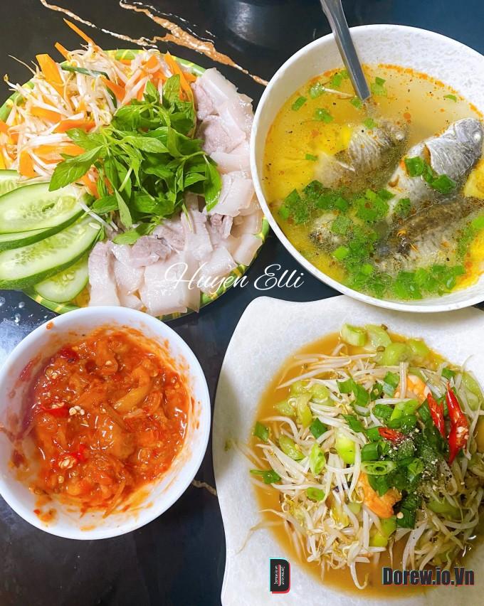 Mâm cơm nhà Huyền Elli
