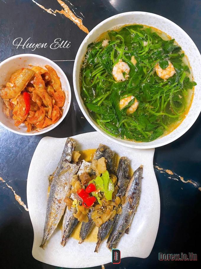 Mâm cơm nhà Huyền Elli