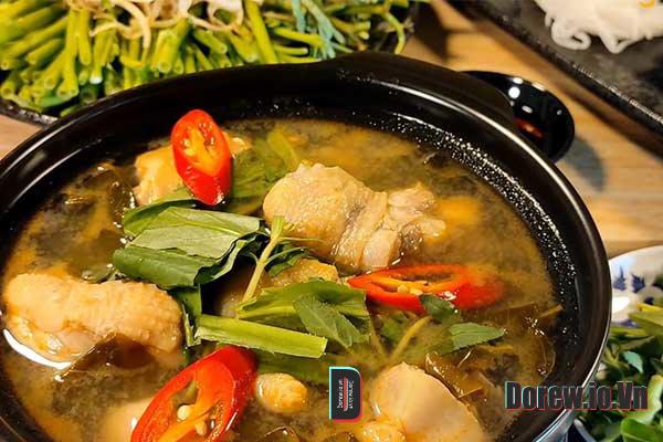 Hình ảnh món canh với ngò gai 2