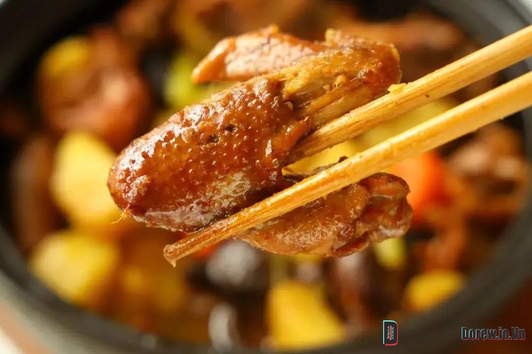 Gà Hầm Khoai Tây Nấm Hương 1