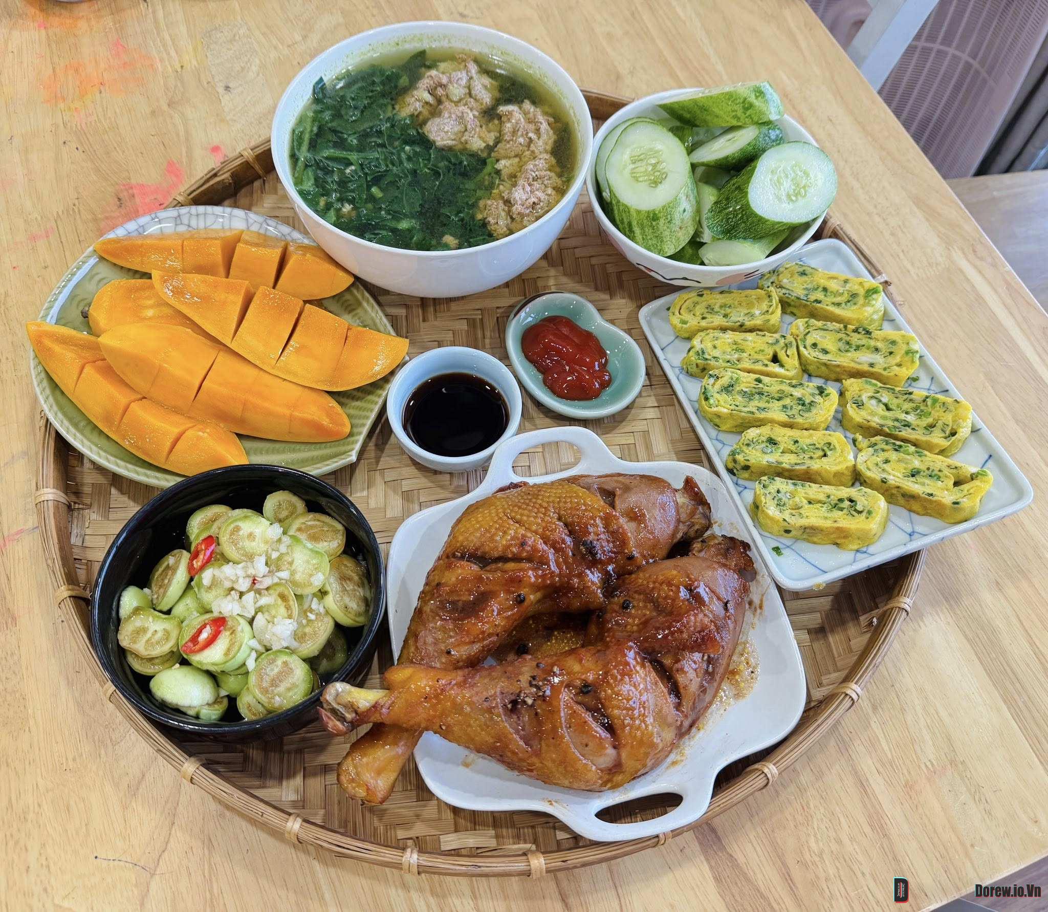 Mâm cơm nhà 2