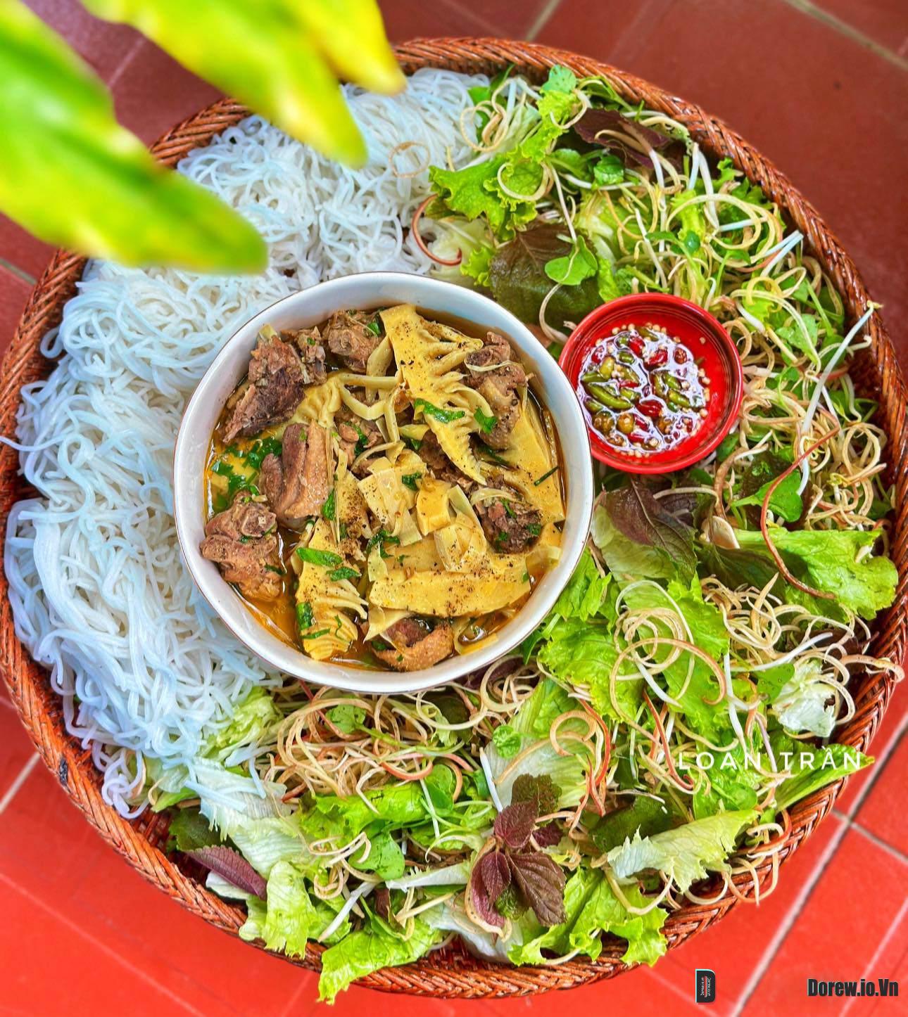 Vịt xáo măng 1