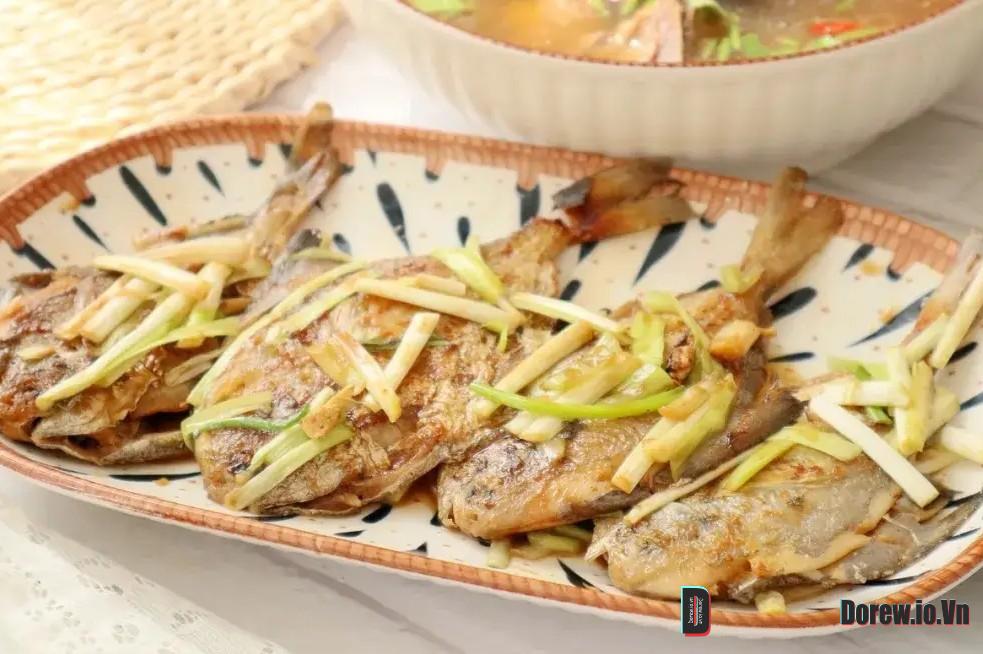 Cá Chim Kho Hẹ