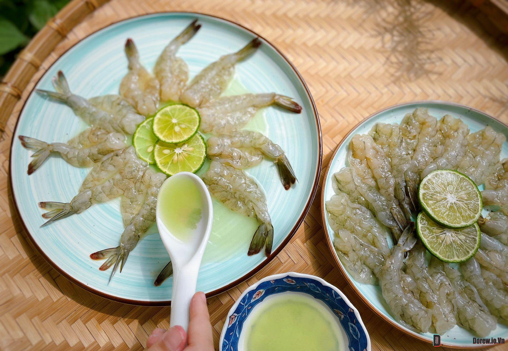 Tái tôm với sốt chanh mù tạt